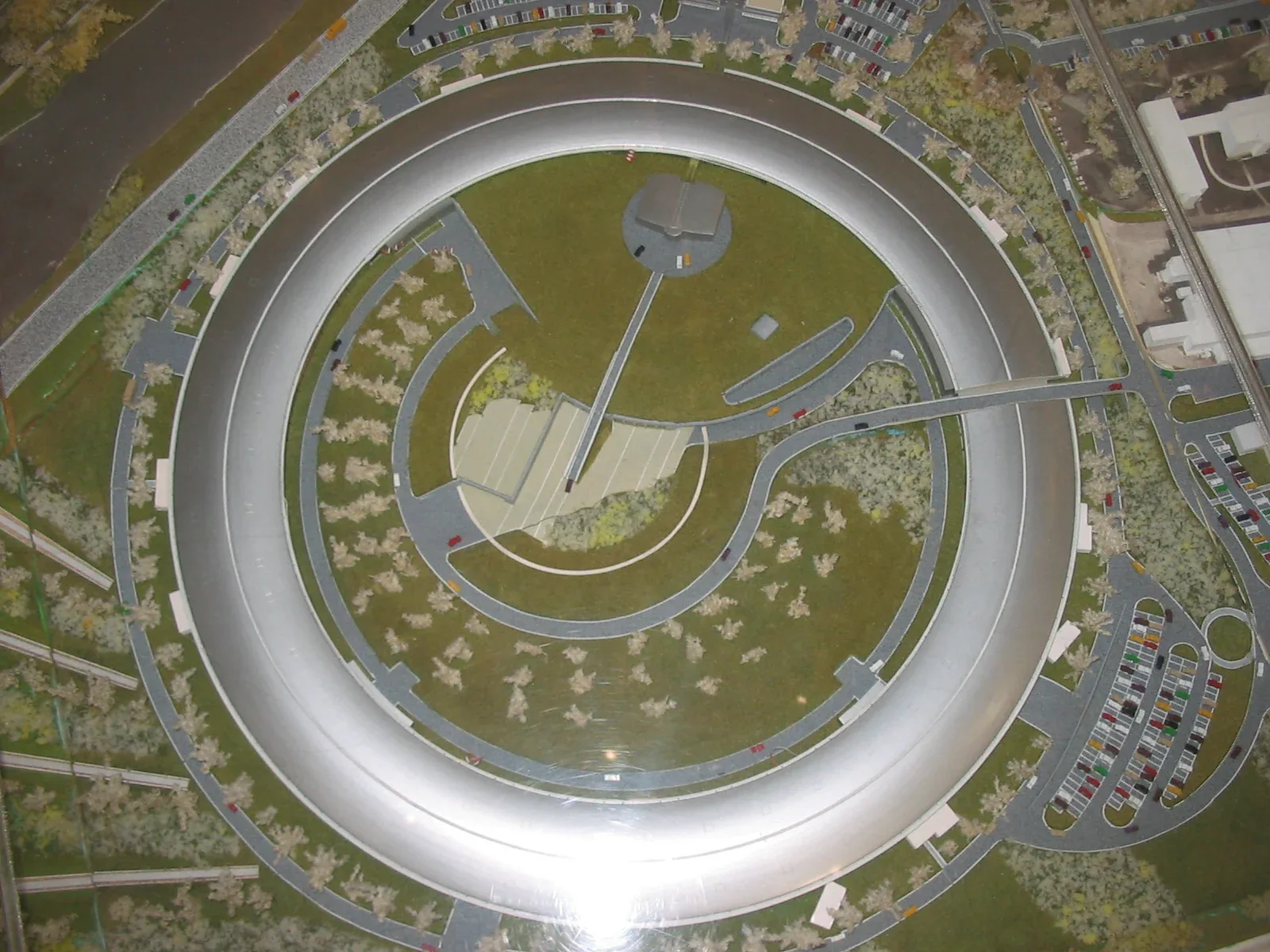 Uma maqueta do ESRF, Novembro de 2007
