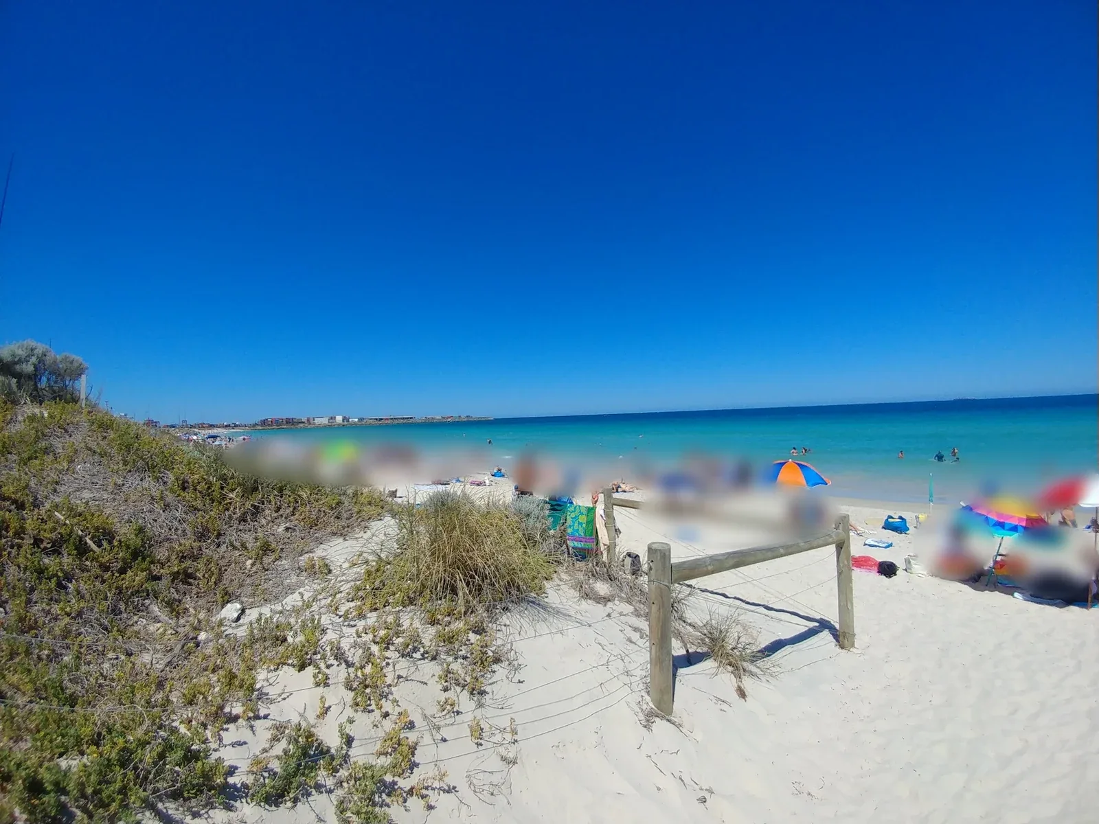 Uma praia de Perth no dia de Ano Novo de 2018