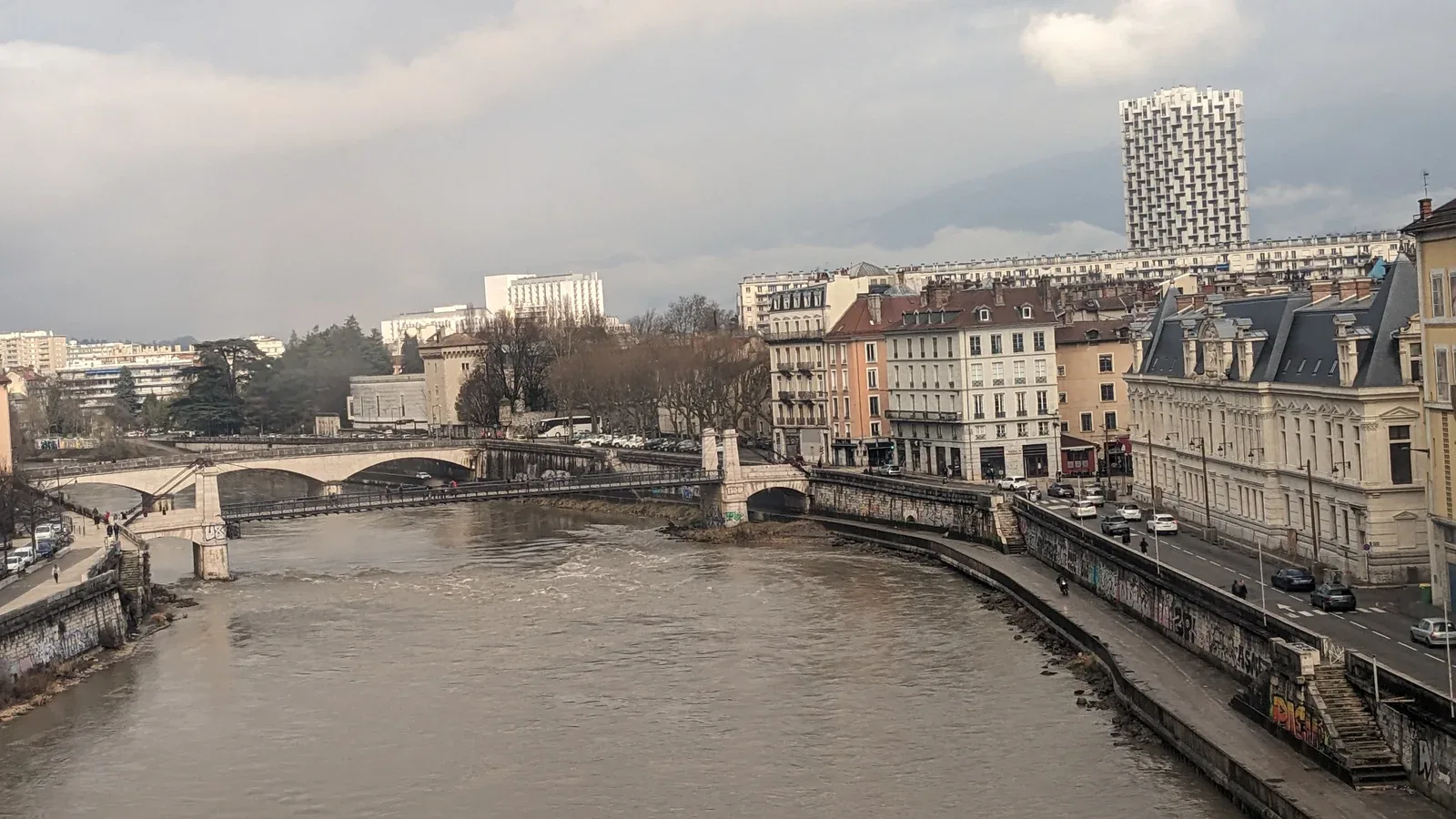 O Isère, Grenoble, Março de 2023