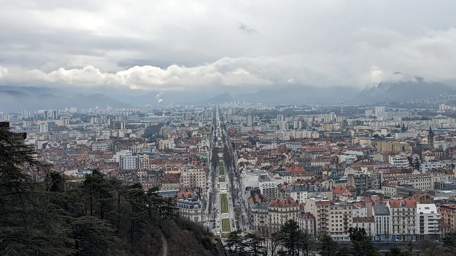 A vista sobre Grenoble, Março de 2023